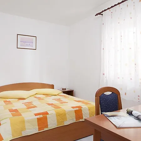 Apartment Iris *