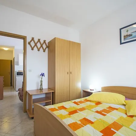 Iris Apartment