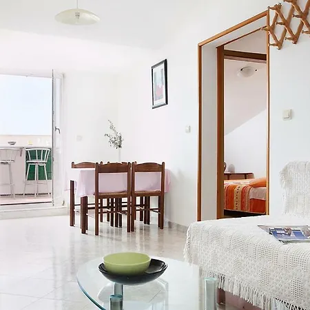 Apartment Iris Rabac